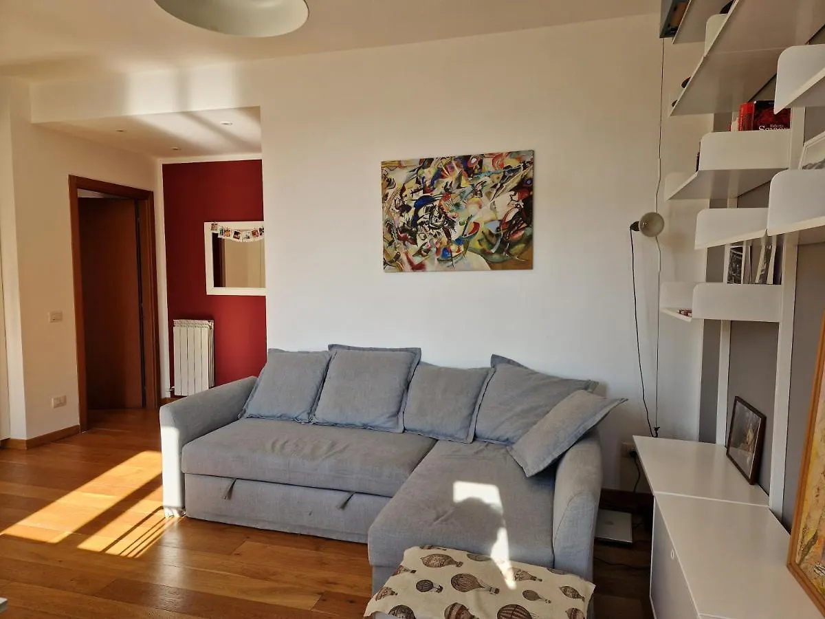Modern Bright And Central Apartment Μιλάνο 0*,  Ιταλία